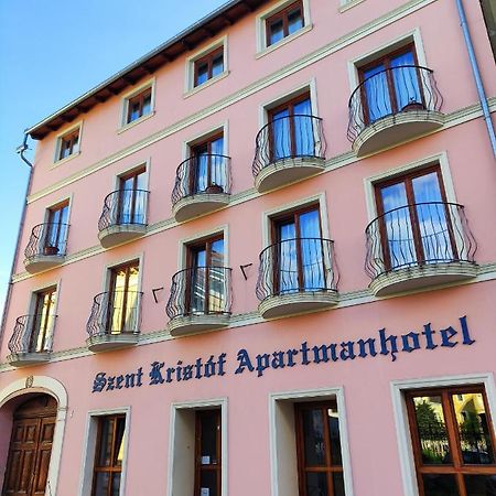 Szent Kristof Apartmanhotel Zalaegerszeg Exteriör bild