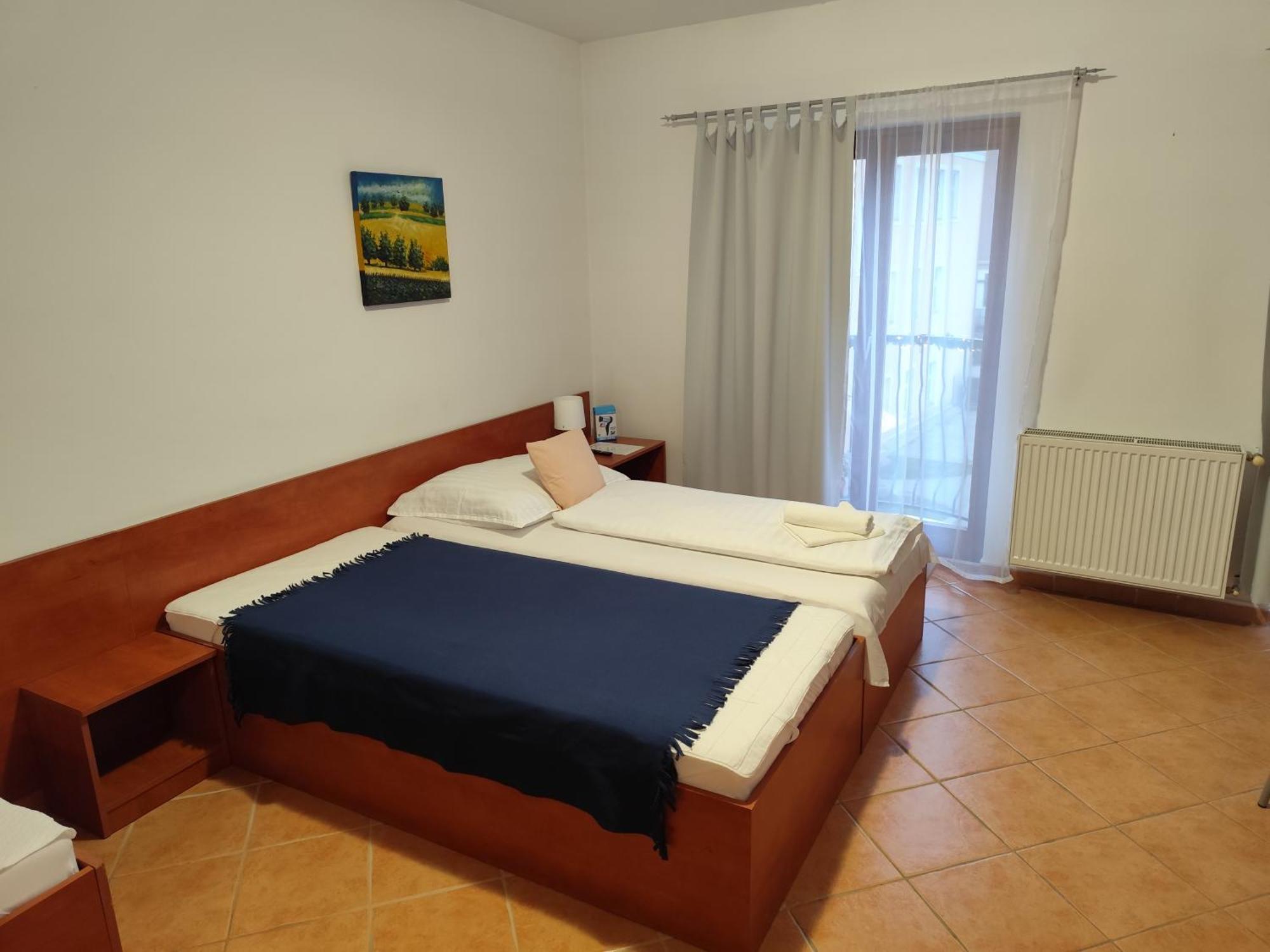 Szent Kristof Apartmanhotel Zalaegerszeg Exteriör bild